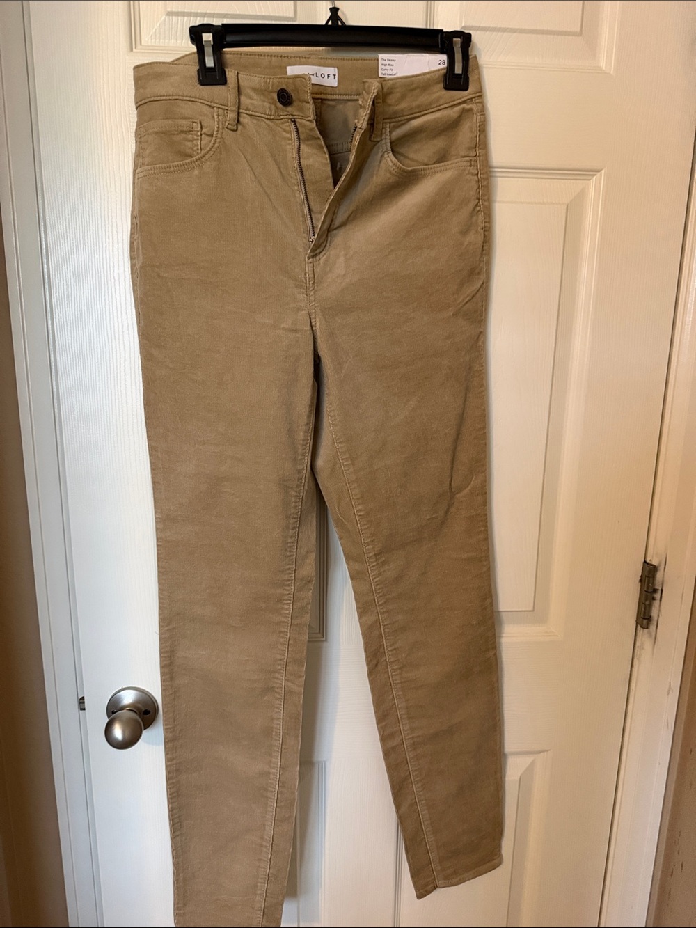LOFT Skinny Jeans in Khaki Tan